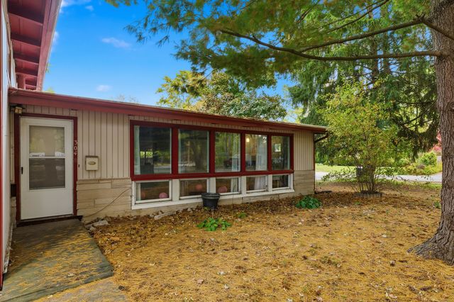 304 E Mumford Drive, Urbana, IL 61801