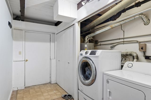 304 E Mumford Drive, Urbana, IL 61801