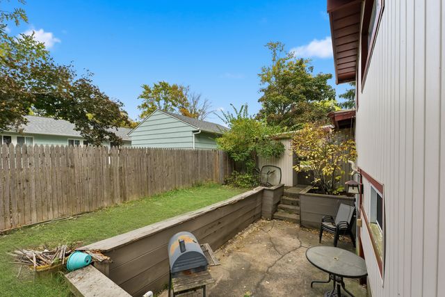 304 E Mumford Drive, Urbana, IL 61801