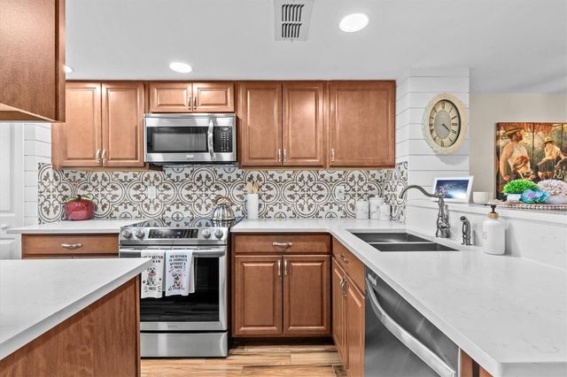 2169 FOX CHASE BOULEVARD, Palm Harbor, FL 34683