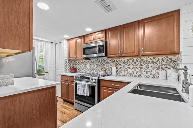2169 FOX CHASE BOULEVARD, Palm Harbor, FL 34683
