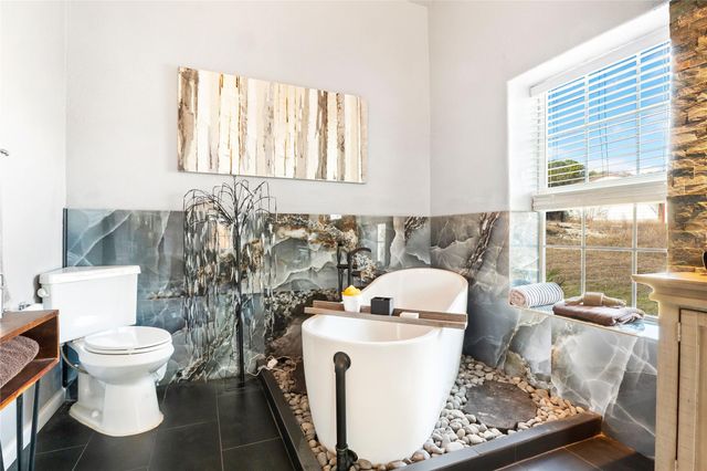 28543 Paradise Manor DR, Marble Falls, TX 78654