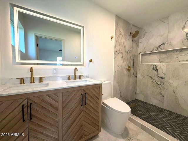 6134 N 9TH Street, Phoenix, AZ 85014