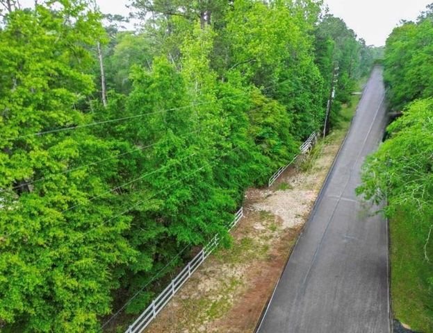 7389 Teaswood Drive, Conroe, TX 77304