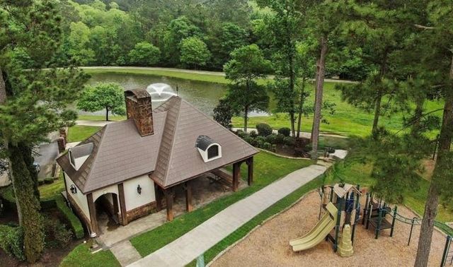 7389 Teaswood Drive, Conroe, TX 77304