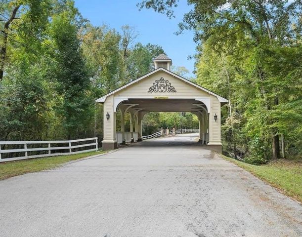7389 Teaswood Drive, Conroe, TX 77304