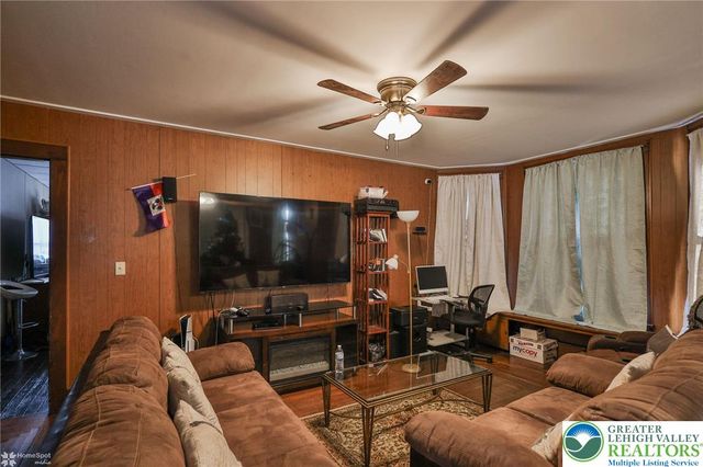 215 North 2nd Street, Lehighton Boro, PA 18235