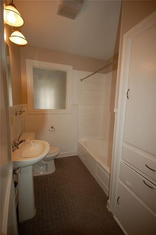 907 E 38th ST A, Austin, TX 78705