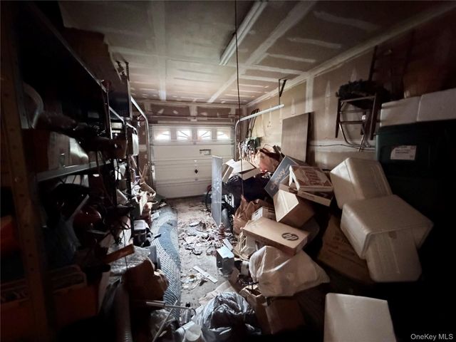 98 Broadway, Rocky Point, NY 11778