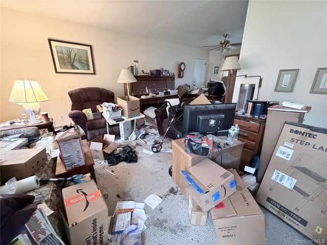 98 Broadway, Rocky Point, NY 11778