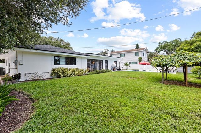 1821 OAK LAKE DRIVE, Clearwater, FL 33764