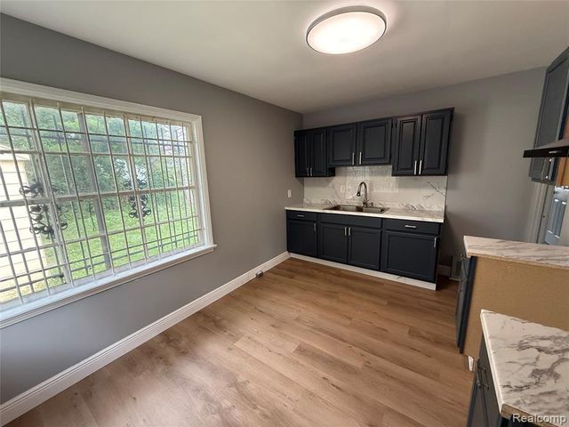 19358 Evergreen Road, Detroit, MI 48219