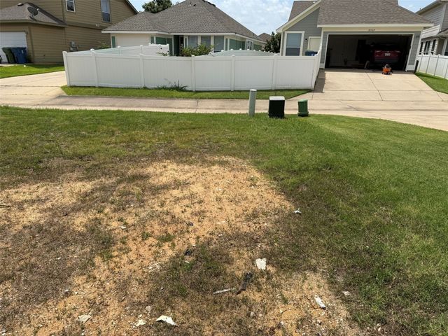 1306 Oakcrest Drive, Providence Village, TX 76227