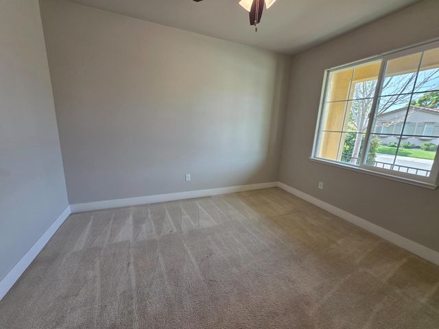 5873 Da Vinci Way, Sacramento, CA 95835