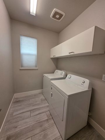 5873 Da Vinci Way, Sacramento, CA 95835