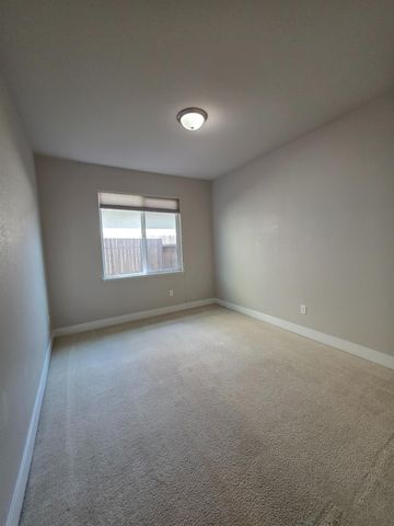 5873 Da Vinci Way, Sacramento, CA 95835