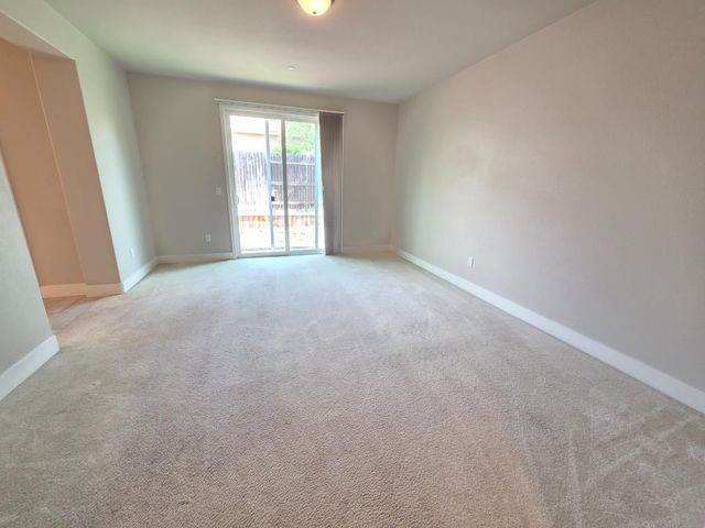 5873 Da Vinci Way, Sacramento, CA 95835