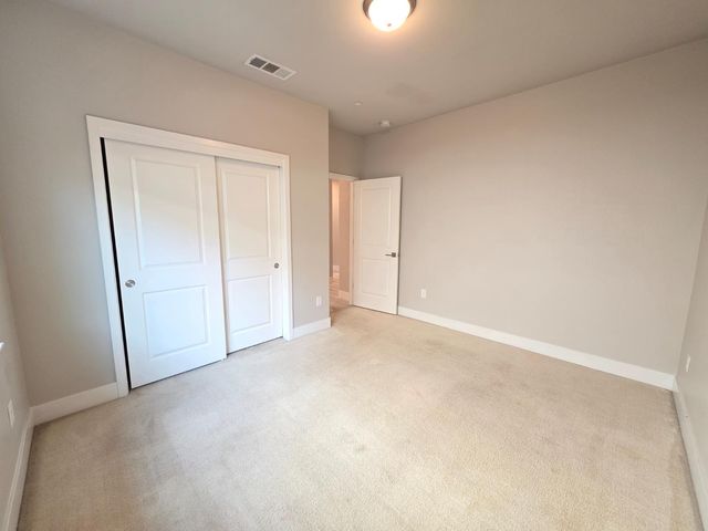 5873 Da Vinci Way, Sacramento, CA 95835