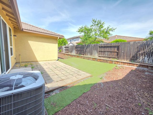 5873 Da Vinci Way, Sacramento, CA 95835