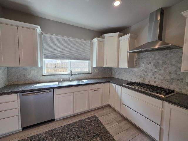 5873 Da Vinci Way, Sacramento, CA 95835