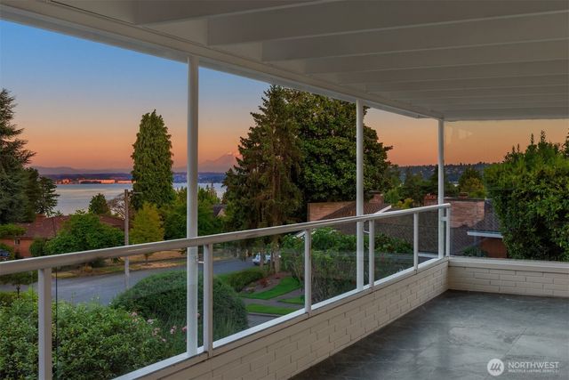 6070 Seward Park Avenue S, Seattle, WA 98118