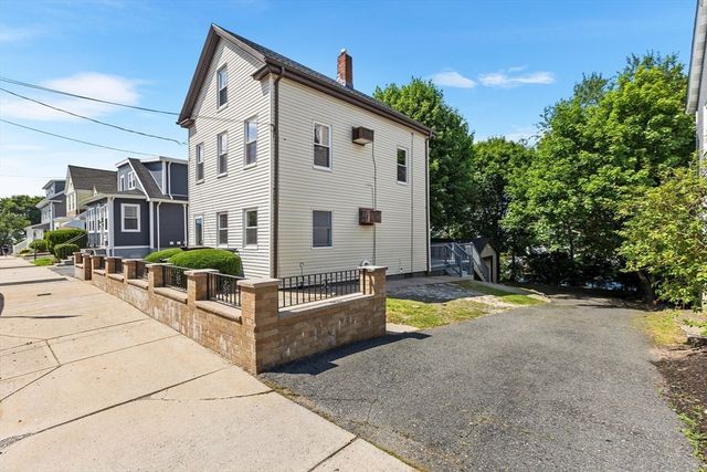 88 Garland St, Everett, MA 02149