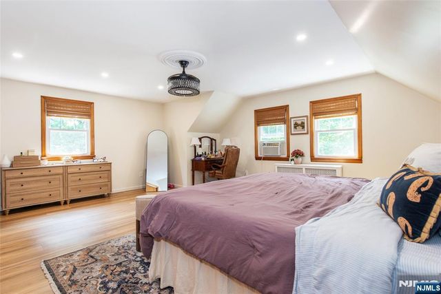186 Macdonald Drive, Wayne, NJ 07470
