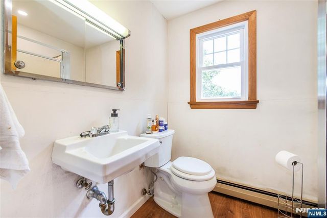 186 Macdonald Drive, Wayne, NJ 07470