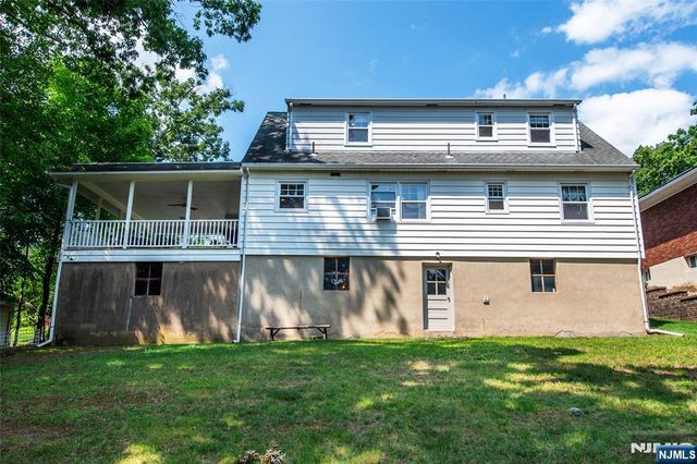 186 Macdonald Drive, Wayne, NJ 07470