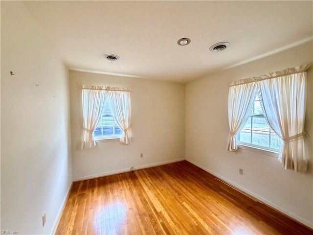 220 Robinson DR, Newport News, VA 23601