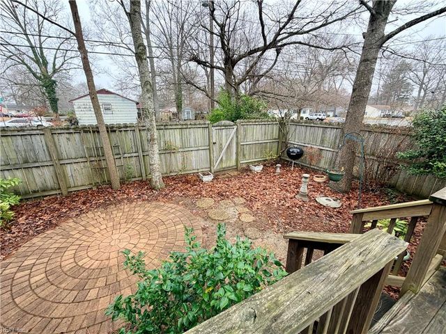 220 Robinson DR, Newport News, VA 23601