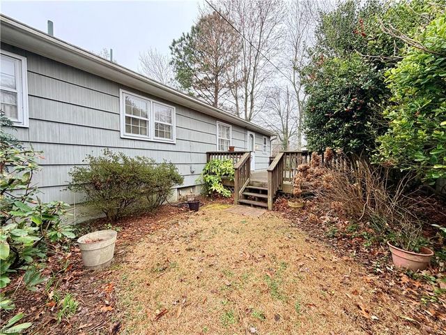 220 Robinson DR, Newport News, VA 23601