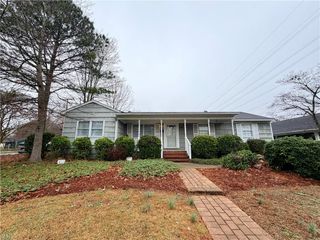 220 Robinson DR, Newport News, VA 23601