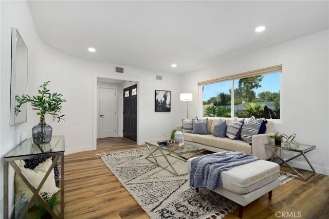 5627 Le Sage, Woodland Hills, CA 91367