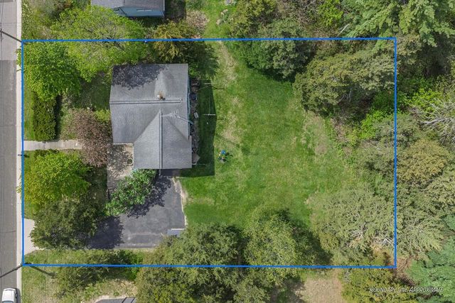 719 Silver Lake Drive, Portage, WI 53901