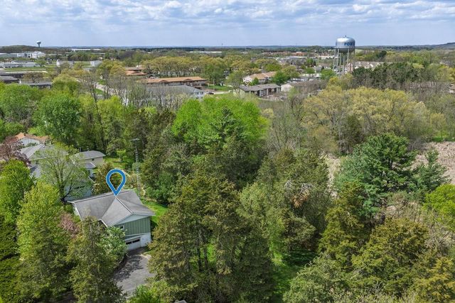 719 Silver Lake Drive, Portage, WI 53901