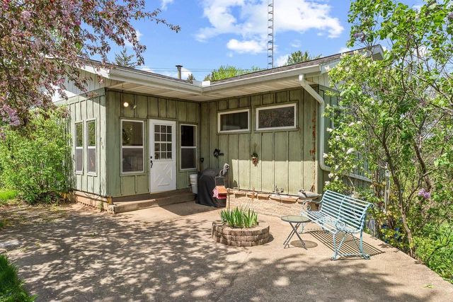 719 Silver Lake Drive, Portage, WI 53901