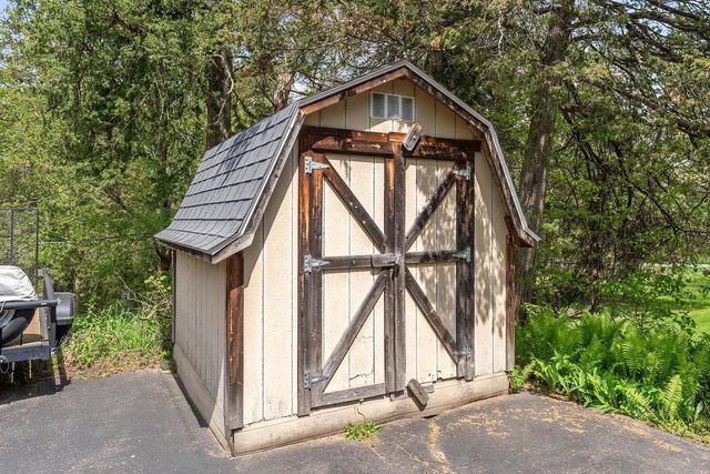 719 Silver Lake Drive, Portage, WI 53901