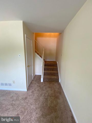 4002 GOLF VIEW DR DR #4002, Newark, DE 19702