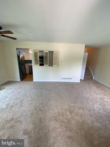 4002 GOLF VIEW DR DR #4002, Newark, DE 19702