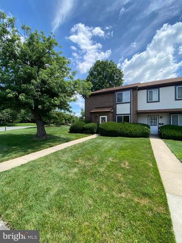 4002 GOLF VIEW DR DR #4002, Newark, DE 19702