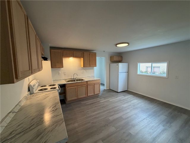 641 3rd St, Donora, PA 15033