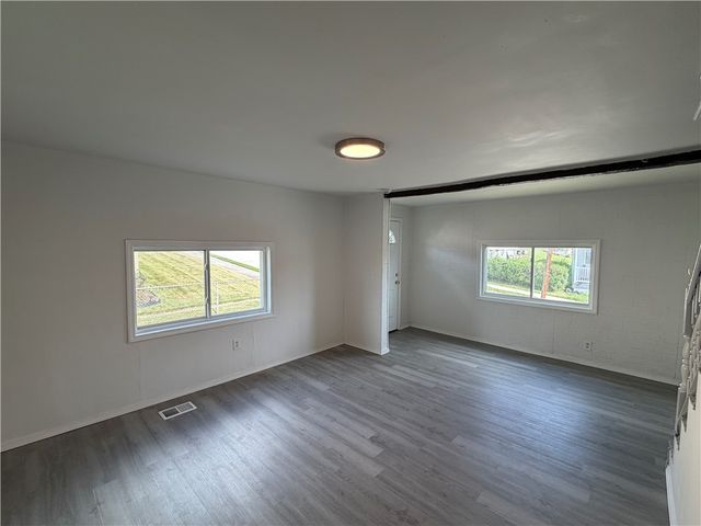 641 3rd St, Donora, PA 15033