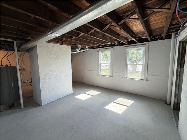 641 3rd St, Donora, PA 15033