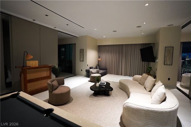 4381 West Flamingo Road 58306, Las Vegas, NV 89103