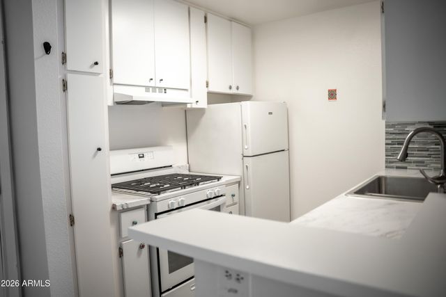 1701 W TUCKEY Lane 229, Phoenix, AZ 85015