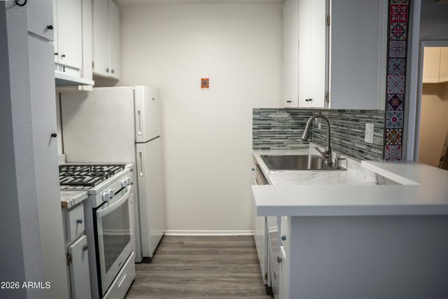 1701 W TUCKEY Lane 229, Phoenix, AZ 85015