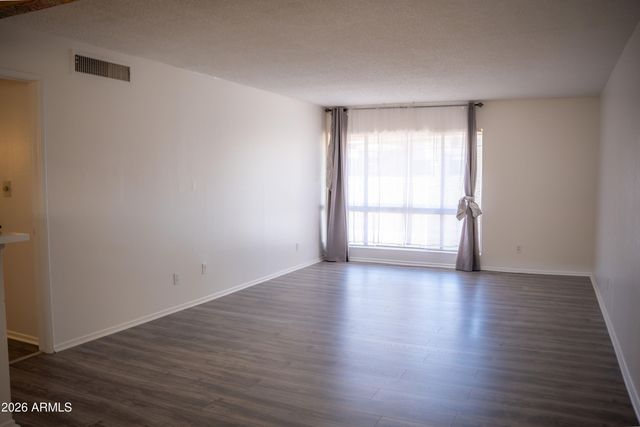1701 W TUCKEY Lane 229, Phoenix, AZ 85015