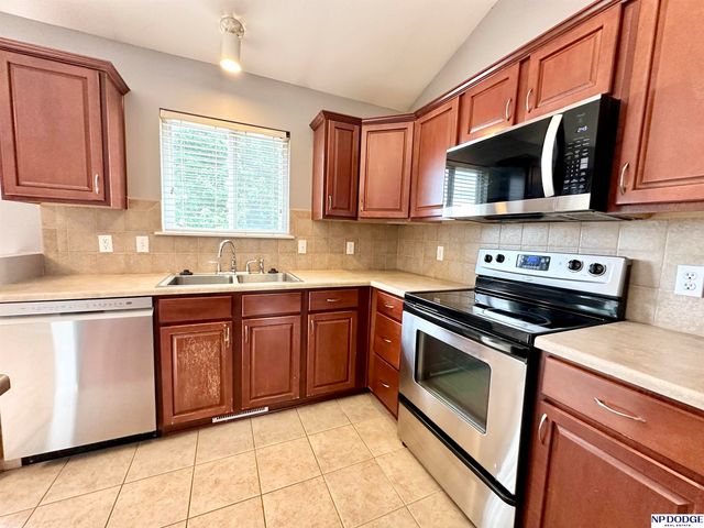 8008 S 161 Terrace, Omaha, NE 68136