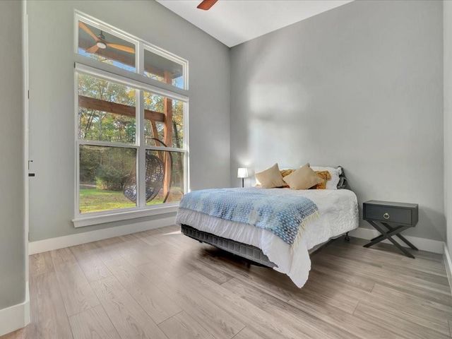 1185 County Road 4921, Etoile, TX 75944